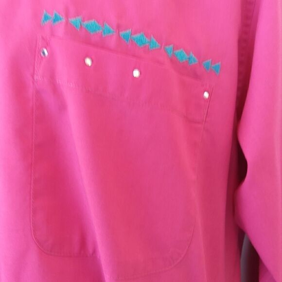 Get Lucky fuchsia western shirt with rhinestones and embroidered details - Picture 5 of 13